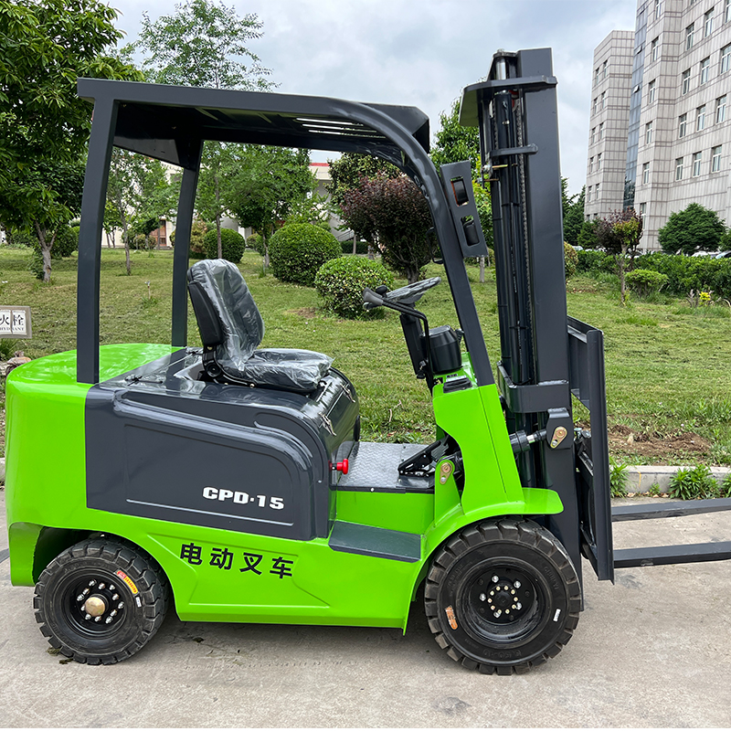 1.5噸新能源電動叉車